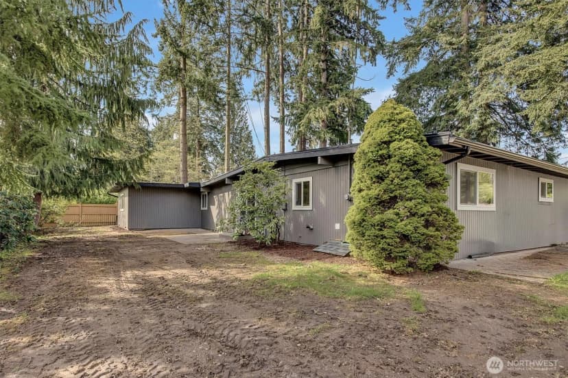 Property photo for 9512 220th Street Sw, Edmonds photo 32