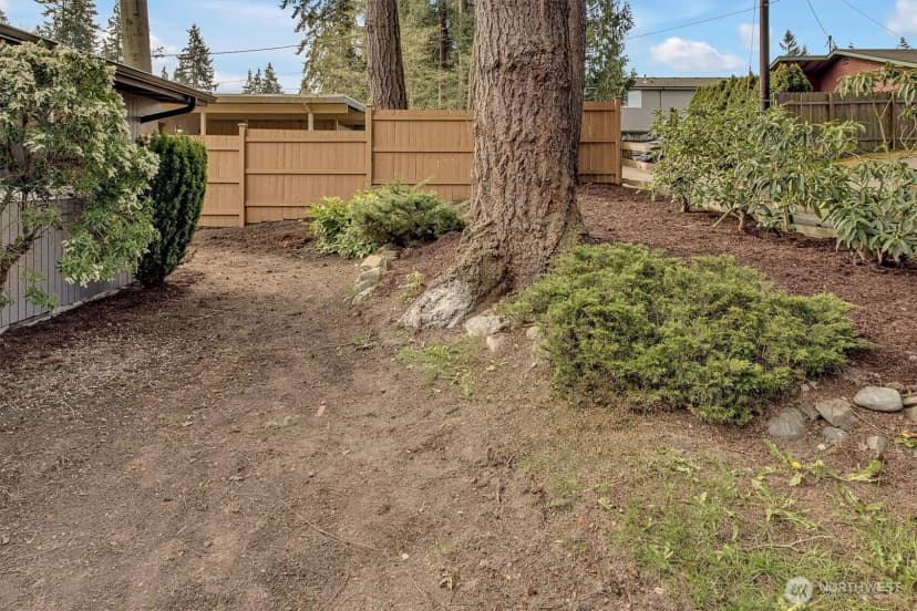 Property photo for 9512 220th Street Sw, Edmonds photo 33
