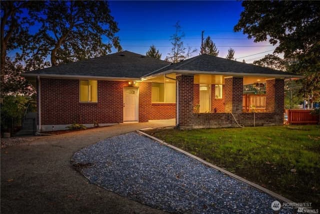 Property photo for 7415 Steilacoom Boulevard Sw, Lakewood photo 2