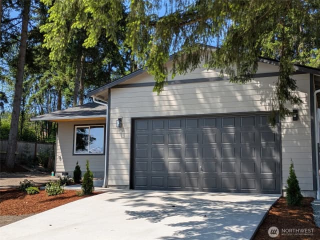 Property photo for 13810 Prairie Ridge Dr E, Bonney Lake photo 2