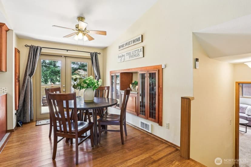 Property photo for 27342 227th Place Se, Maple Valley photo 8