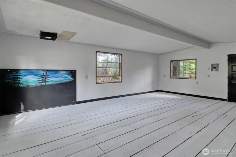 Property photo for 21 W River Drive W, Elma photo 31