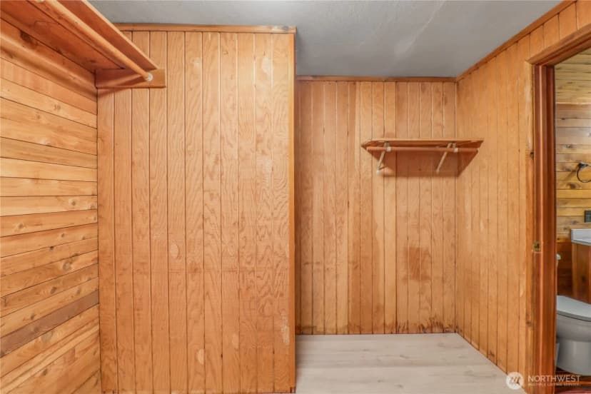 Property photo for 21 W River Drive W, Elma photo 20