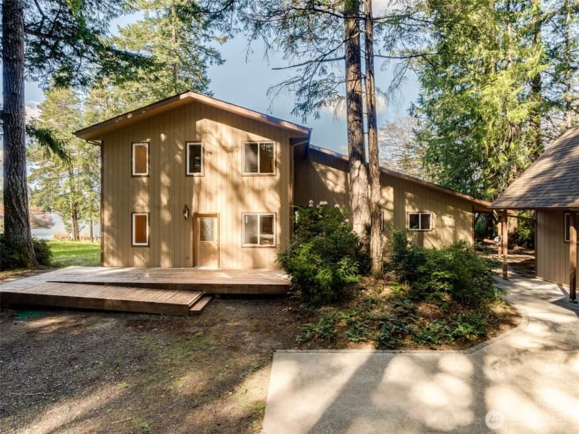 Property photo for 154 E Duck Cove Road, Shelton photo 2