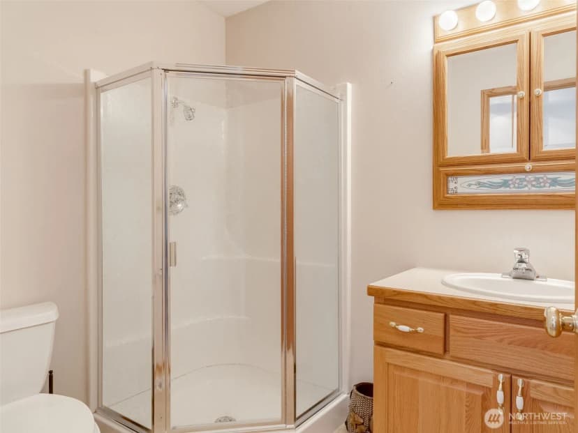 Property photo for 154 E Duck Cove Road, Shelton photo 23
