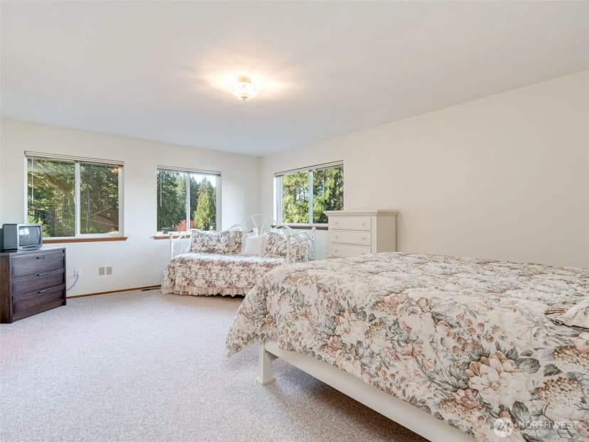 Property photo for 154 E Duck Cove Road, Shelton photo 17