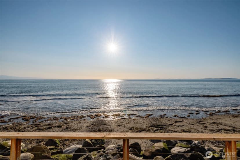Property photo for 2575 West Beach Road, Oak Harbor photo 10