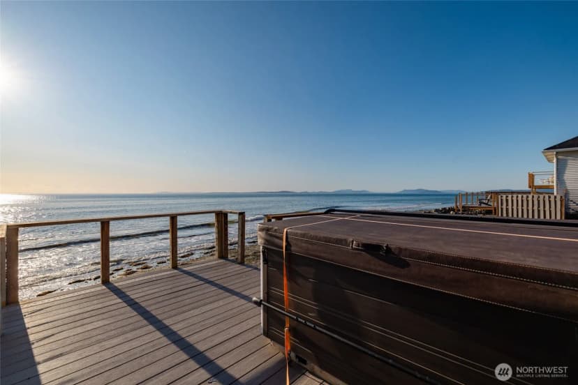 Property photo for 2575 West Beach Road, Oak Harbor photo 11