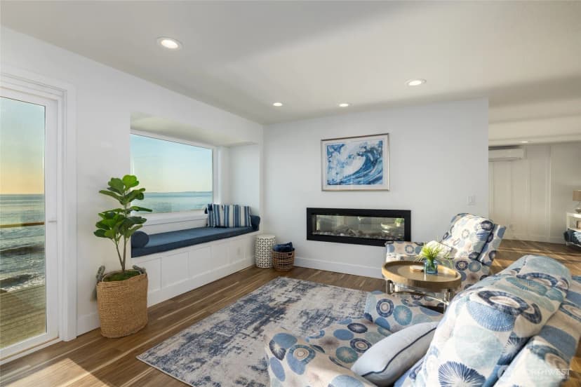 Property photo for 2575 West Beach Road, Oak Harbor photo 19