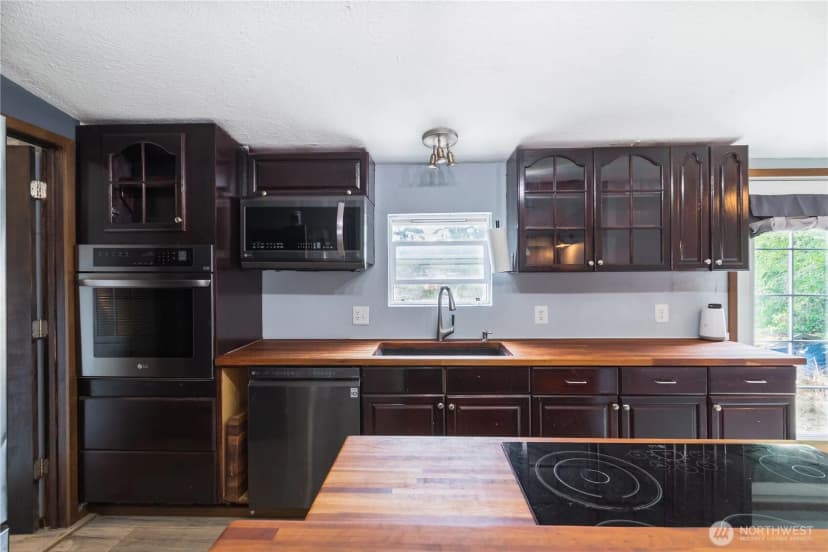 Property photo for 1909 Lake Drive Sw, Lakebay photo 6