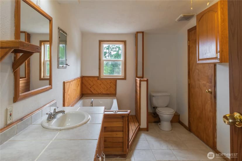 Property photo for 1909 Lake Drive Sw, Lakebay photo 16