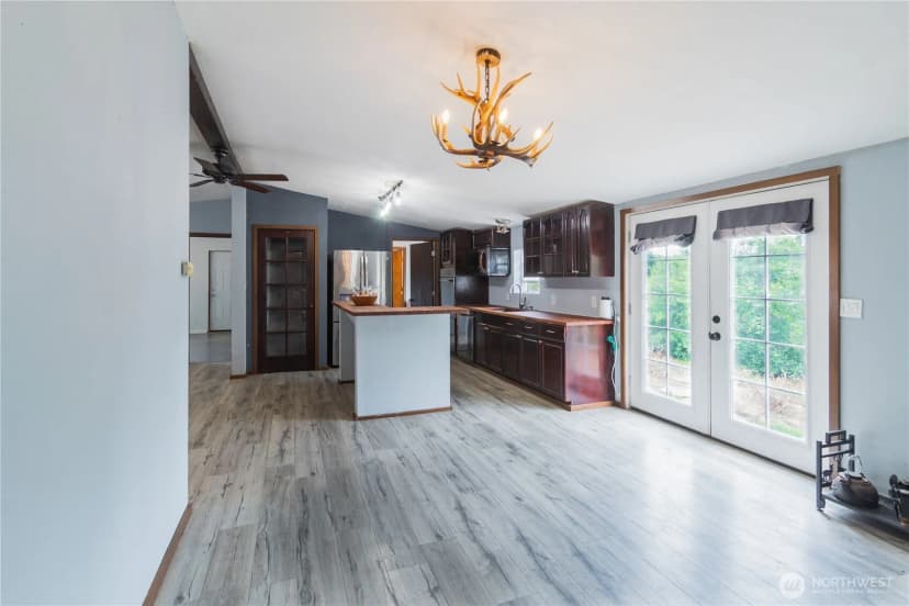 Property photo for 1909 Lake Drive Sw, Lakebay photo 4