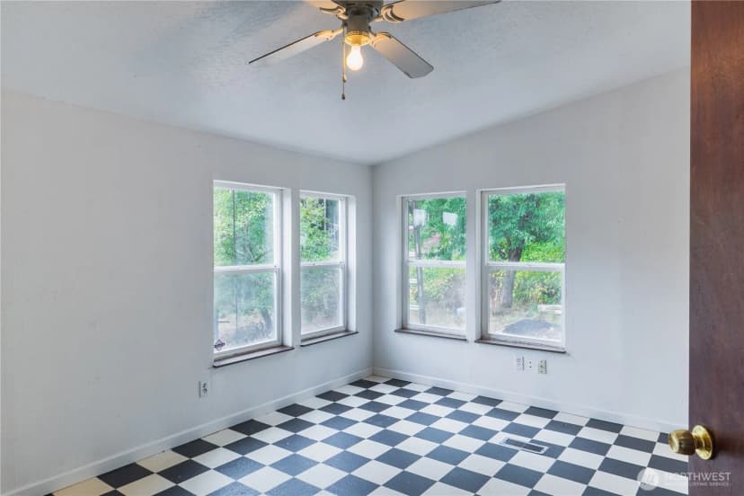 Property photo for 1909 Lake Drive Sw, Lakebay photo 9