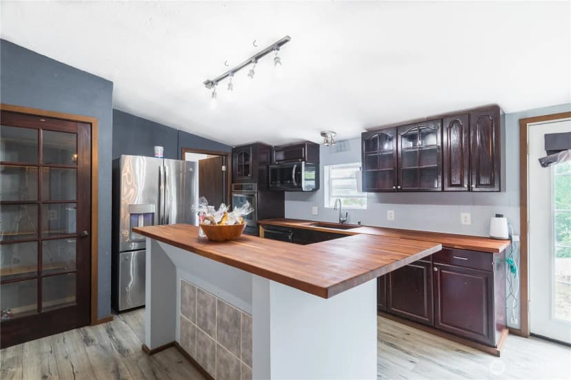 Property photo for 1909 Lake Drive Sw, Lakebay photo 7