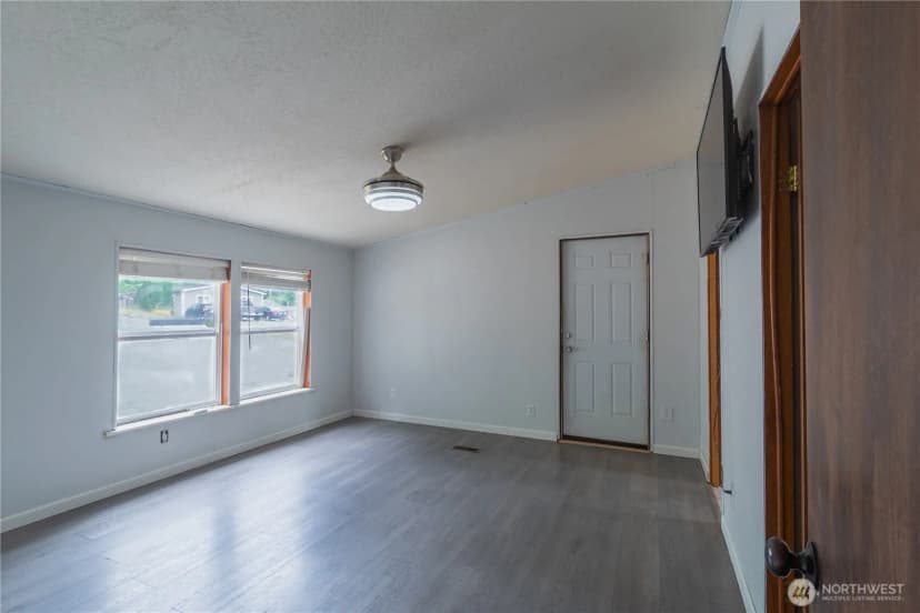 Property photo for 1909 Lake Drive Sw, Lakebay photo 14