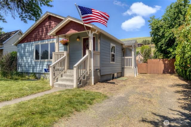 Property photo for 122 W Dayton Avenue, Dayton photo 2