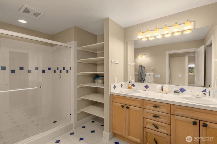 Property photo for 7922 E Mercer Way, Mercer Island photo 26
