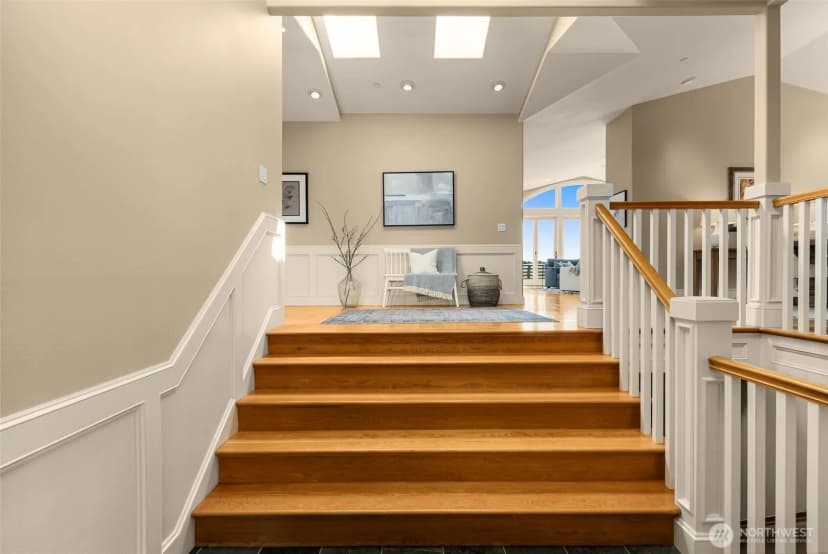 Property photo for 7922 E Mercer Way, Mercer Island photo 6