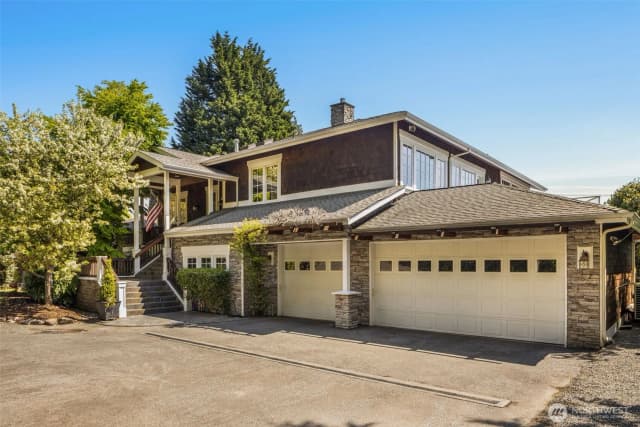 Property photo for 7922 E Mercer Way, Mercer Island photo 3