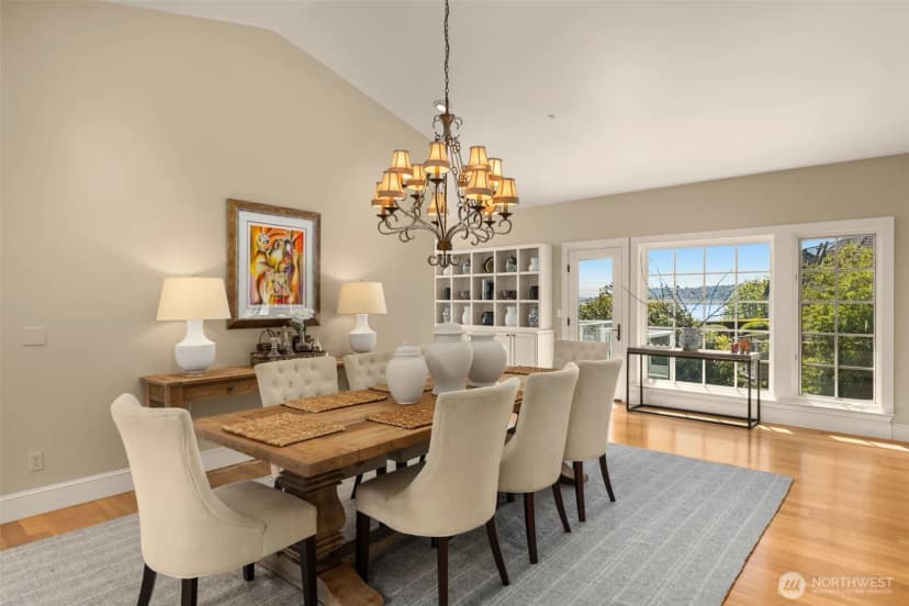 Property photo for 7922 E Mercer Way, Mercer Island photo 12