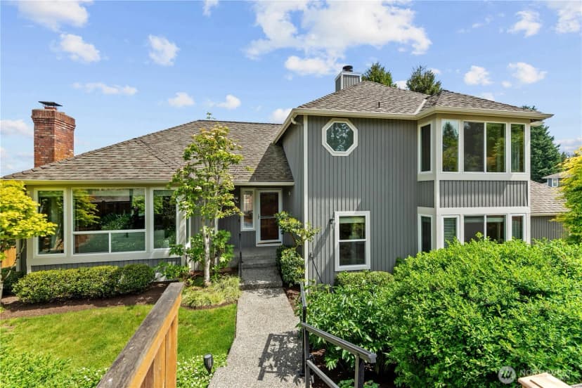Property photo for 15210 Ne 72nd Street, Redmond photo 2