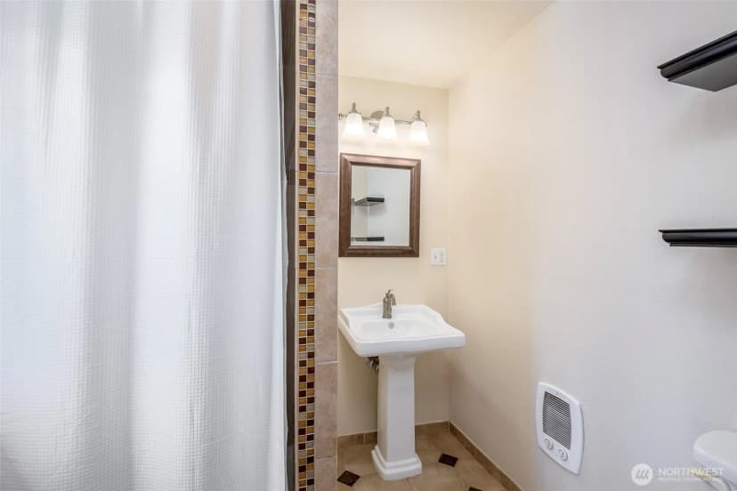 Property photo for 1407 Creso Road S, Spanaway photo 23