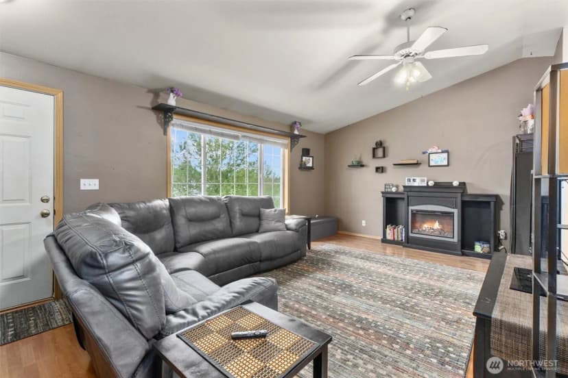 Property photo for 7937 265th Street Nw, Stanwood photo 4