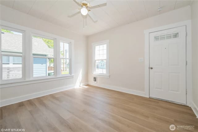 Property photo for 211 Yew Street, Centralia photo 3