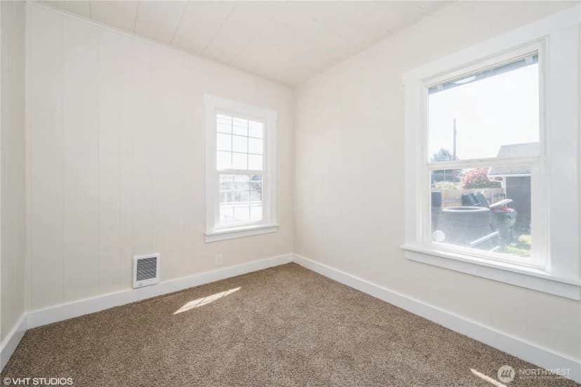 Property photo for 211 Yew Street, Centralia photo 9