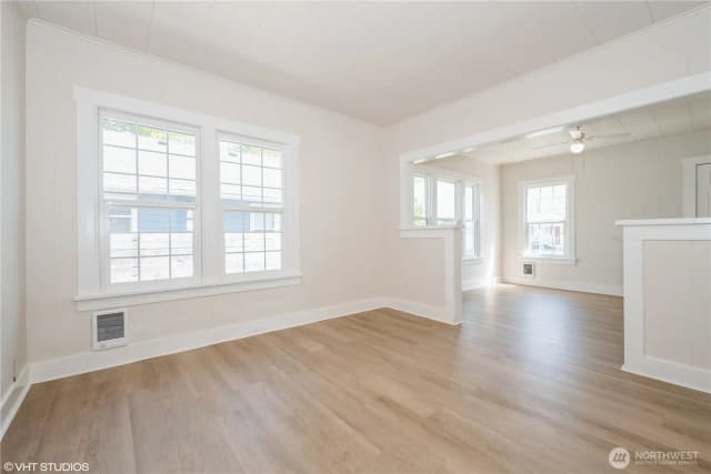 Property photo for 211 Yew Street, Centralia photo 5