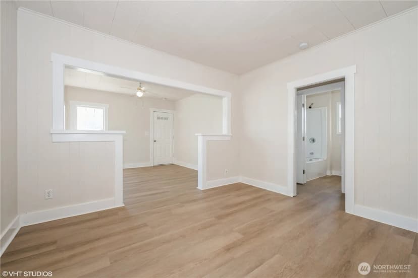Property photo for 211 Yew Street, Centralia photo 6