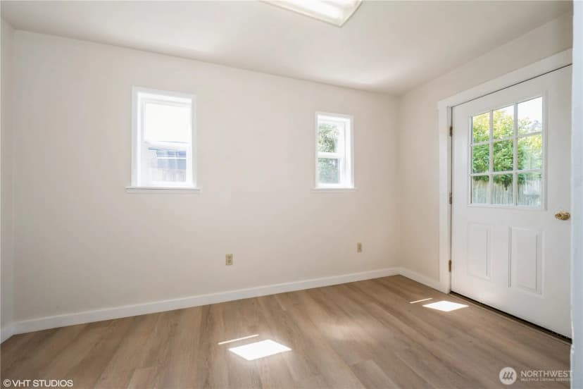 Property photo for 211 Yew Street, Centralia photo 13