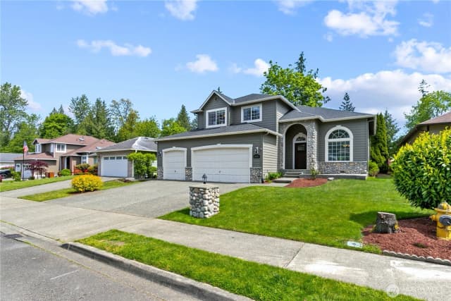 Property photo for 18431 Newport Drive, Arlington