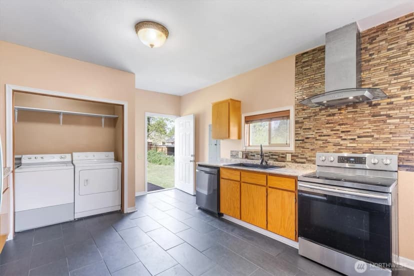 Property photo for 56 Shear Street Sw, Castle Rock photo 21