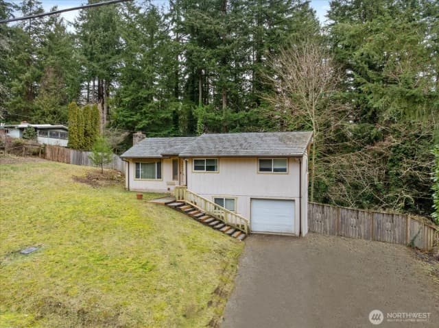 Property photo for 14224 180th Avenue Se, Renton photo 2