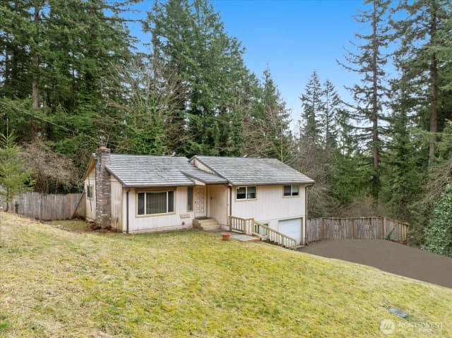 Property photo for 14224 180th Avenue Se, Renton, Wa 98059