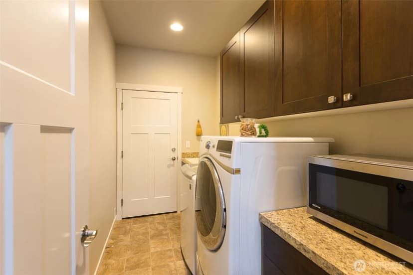Property photo for 100 Pinehurst Loop, Sequim photo 11
