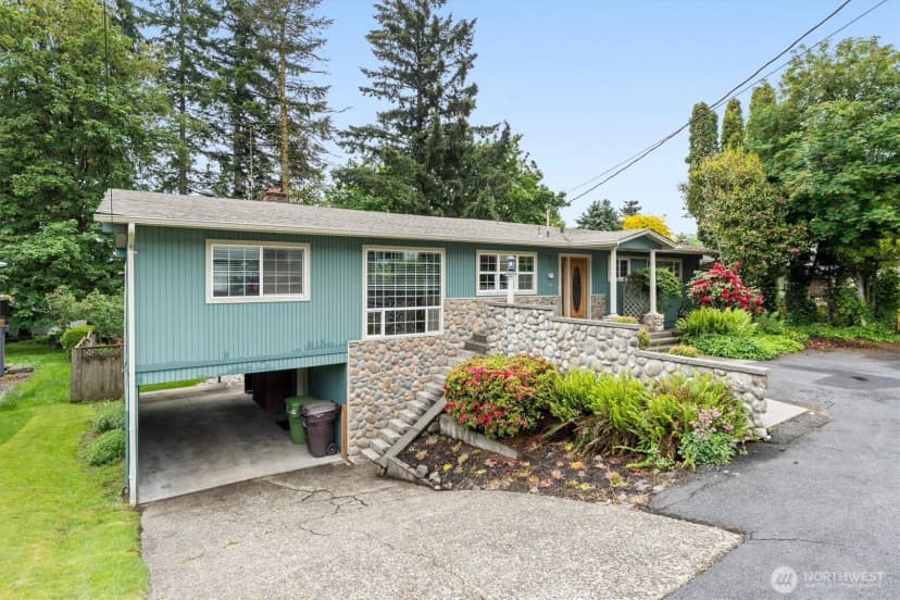 Property photo for 1302 Spruce Street, Longview