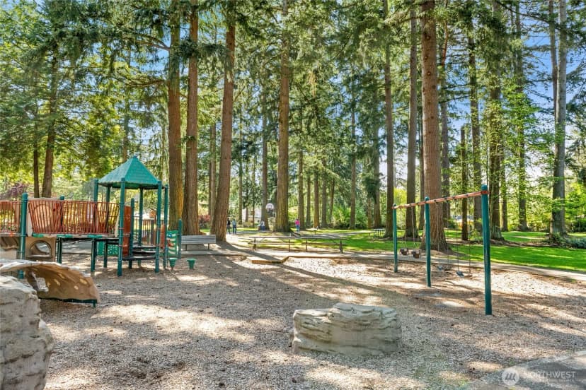 Property photo for 16639 Northup Way, Bellevue photo 31