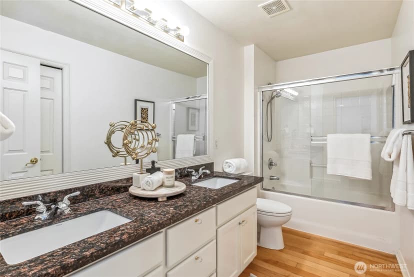 Property photo for 16639 Northup Way, Bellevue photo 23