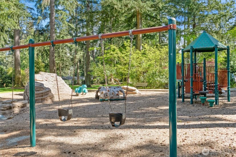 Property photo for 16639 Northup Way, Bellevue photo 32