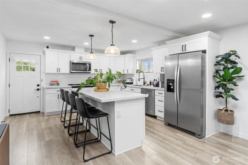Property photo for 2217 Ne 9th Street, Renton photo 5