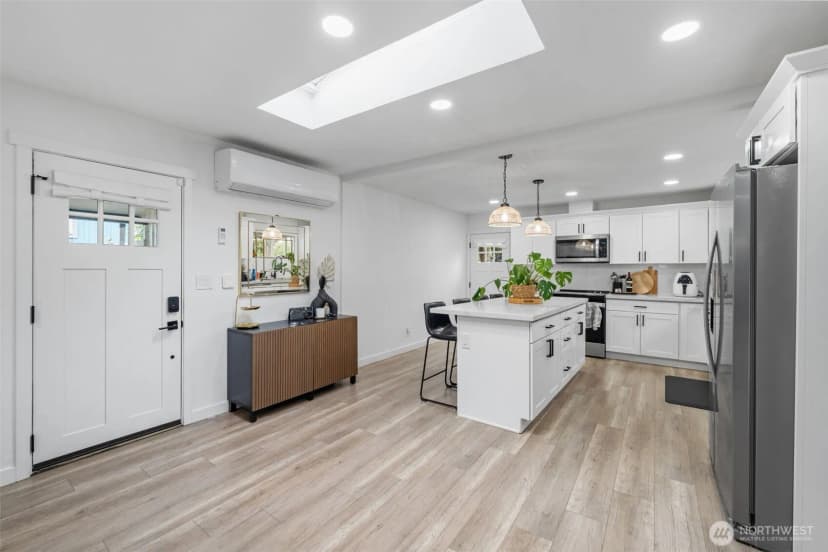 Property photo for 2217 Ne 9th Street, Renton photo 6