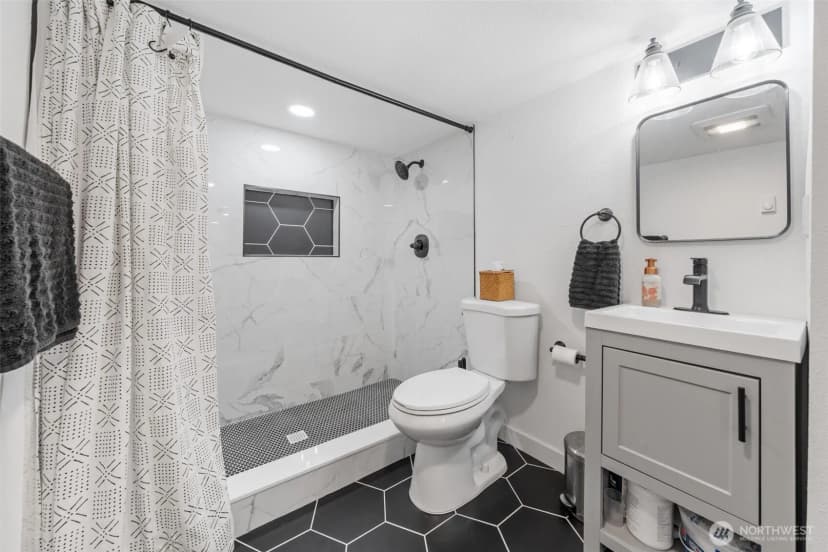 Property photo for 2217 Ne 9th Street, Renton photo 14