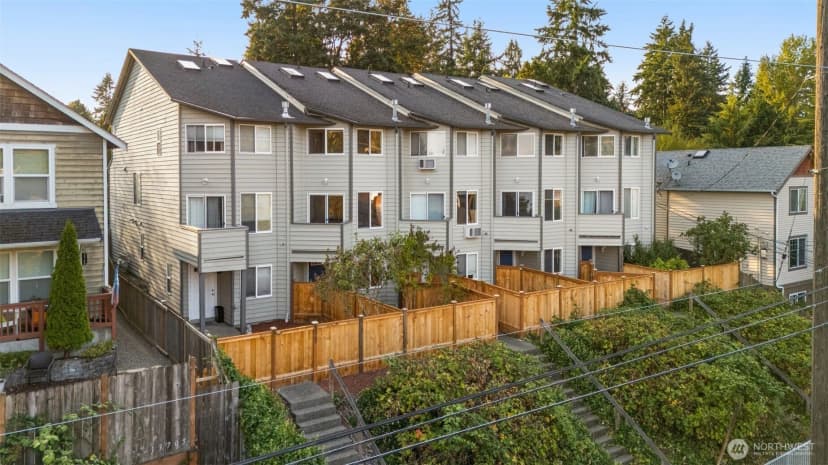 Property photo for 13709 Greenwood Avenue N, Seattle photo 26