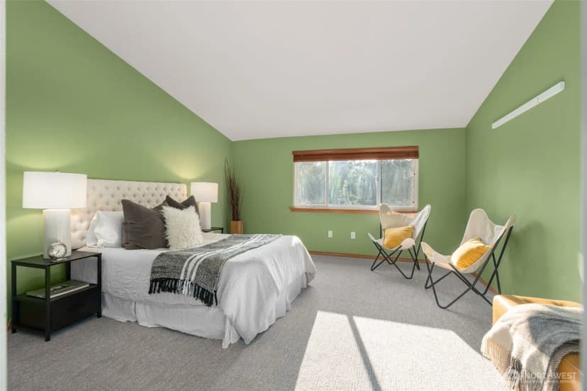 Property photo for 13709 Greenwood Avenue N, Seattle photo 15