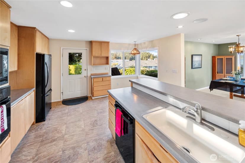 Property photo for 7177 Grandview Place, Gig Harbor photo 12