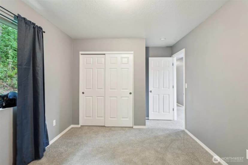 Property photo for 250 Sylvan Way, Longview photo 23