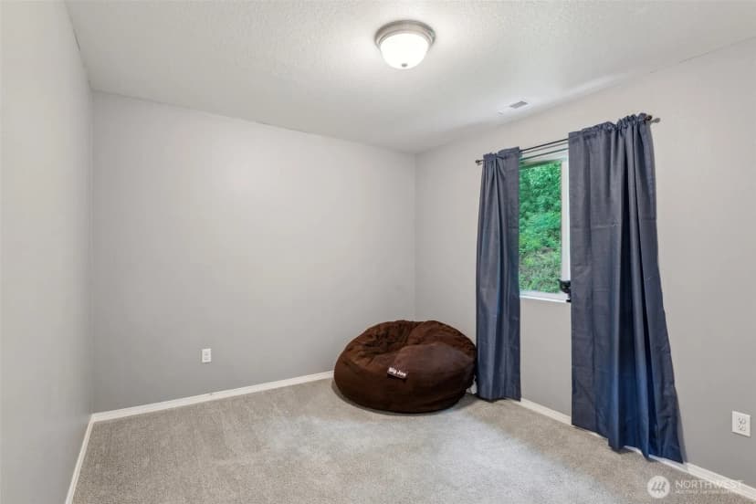 Property photo for 250 Sylvan Way, Longview photo 22