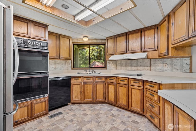Property photo for 237 Toledo Salmon Creek Road, Toledo photo 9